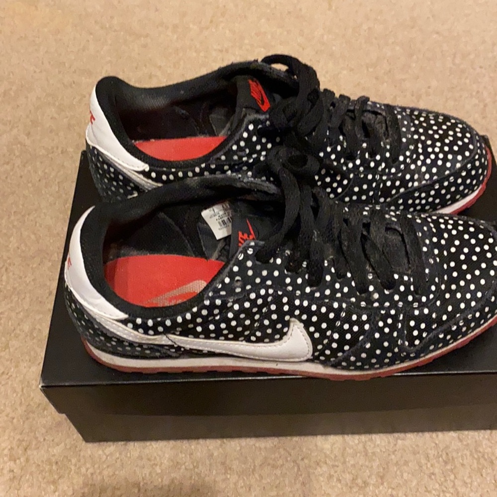 Women Nike shoes
